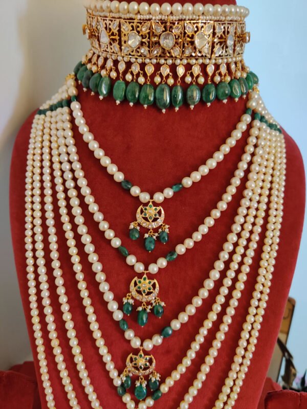 Emerald, South Sea Pearls & Diamond Sat lada